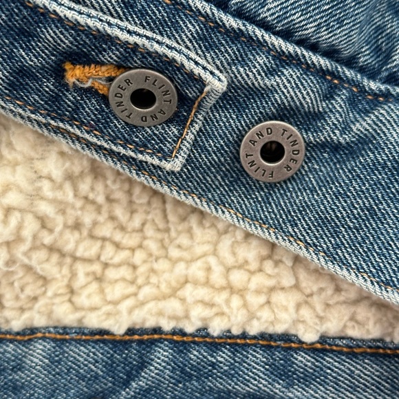 Flint & Tinder Type 3 Sherpa-Lined Trucker Jacket / Small - Picture 11 of 16